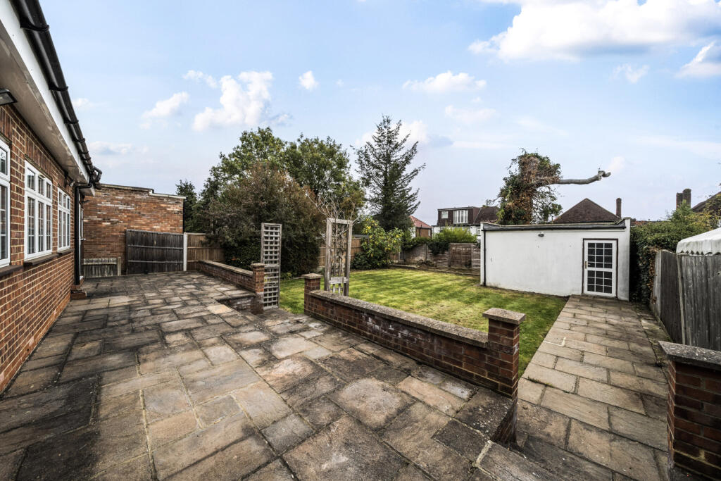 1364897-4-68e667f...