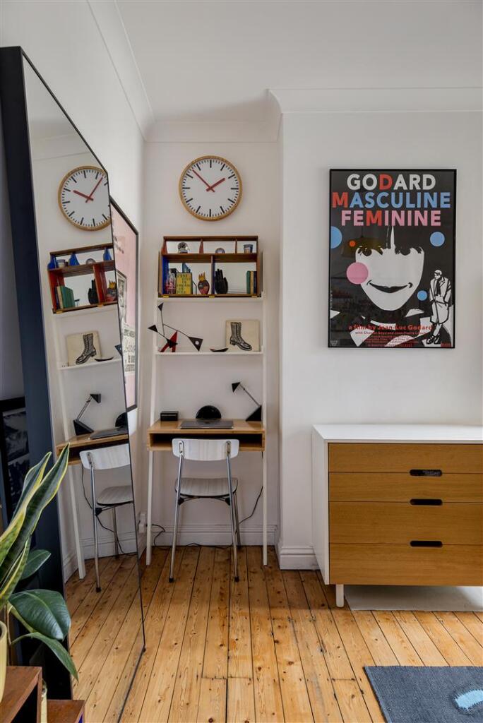 Clementina Road, E18