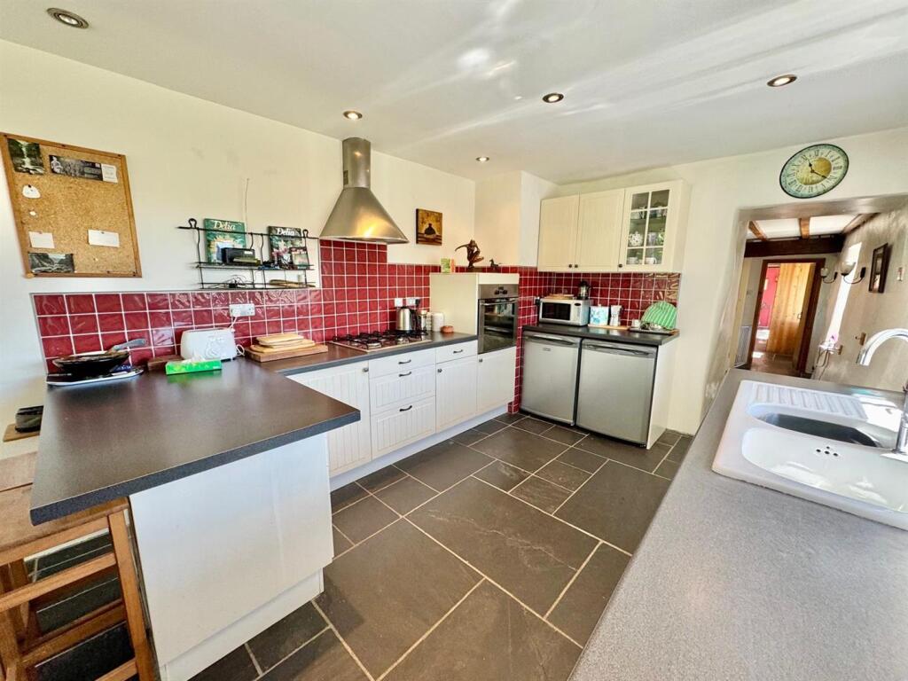 PHOTO-2025-05-28-06-48-40 (3).jpg