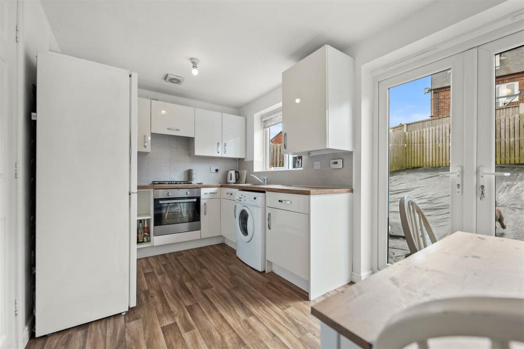 153 Masefield Avenue-04.jpg