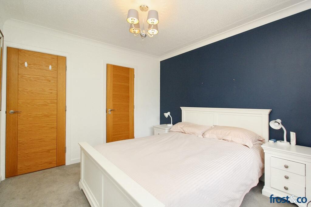 Master Bedroom to En-Suite