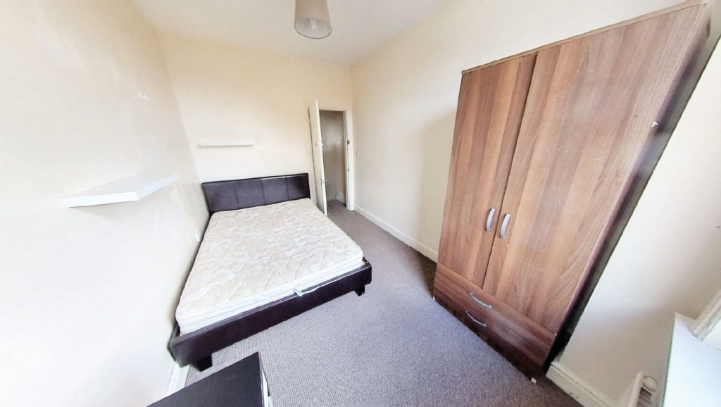 251 CLARENDON PARK RD-05.png