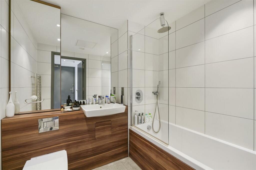 Flat 8, 11 Canalside Square - 5g0e9LyuTcQQL5XOOAze