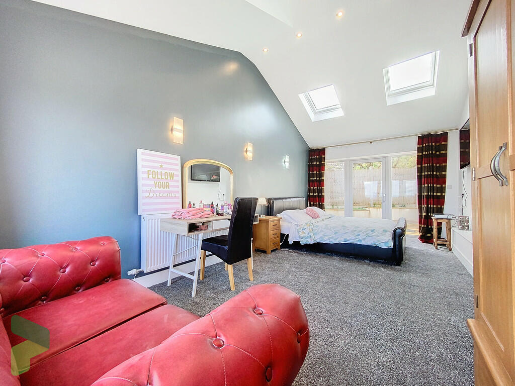 Ground Floor Fami...