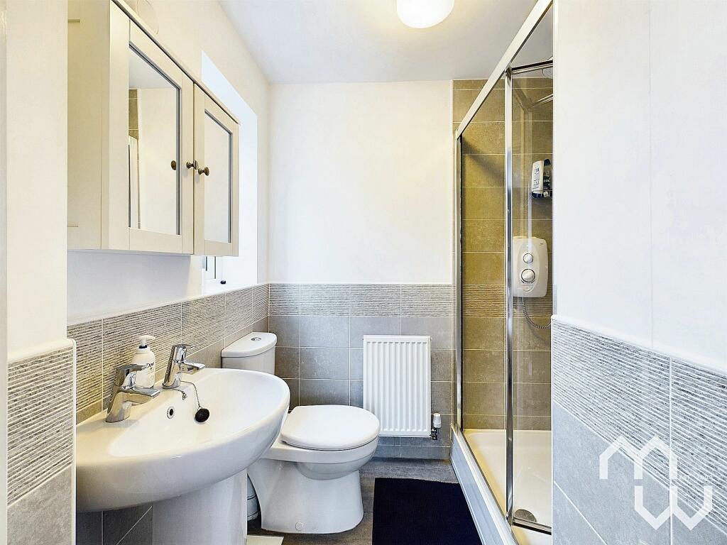 En-Suite Bathroom