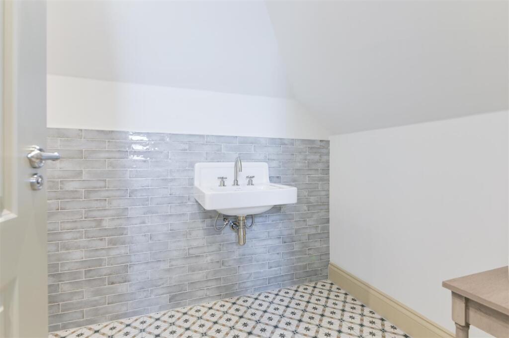 AMBERWOOD GROVE, PLOT 2- (1).jpg