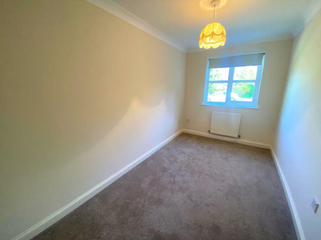 second bedroom.jpg