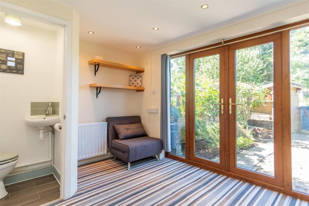 Sitting Room/Utility/WC