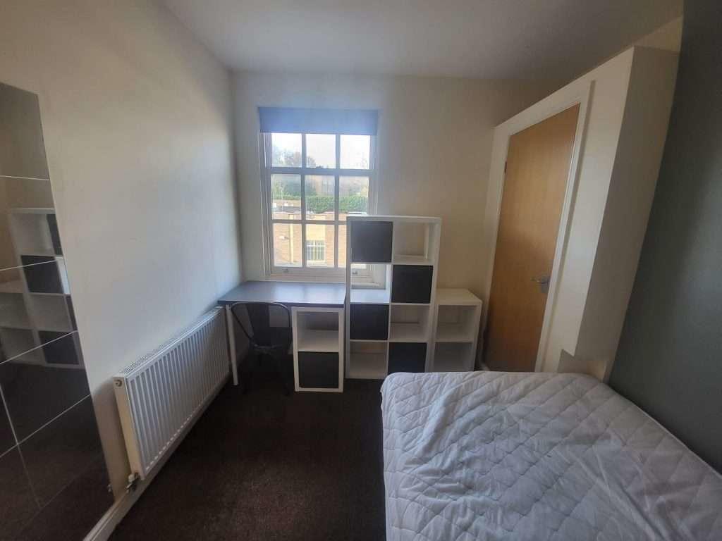 Flat_2_498_Glossop_Road