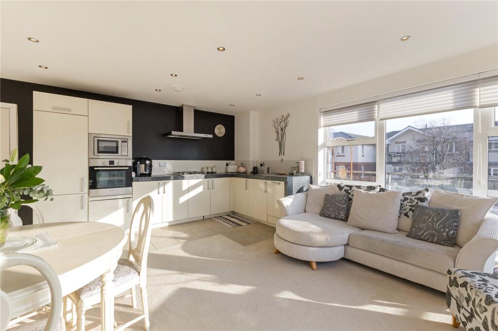 Dining/Kitchen
