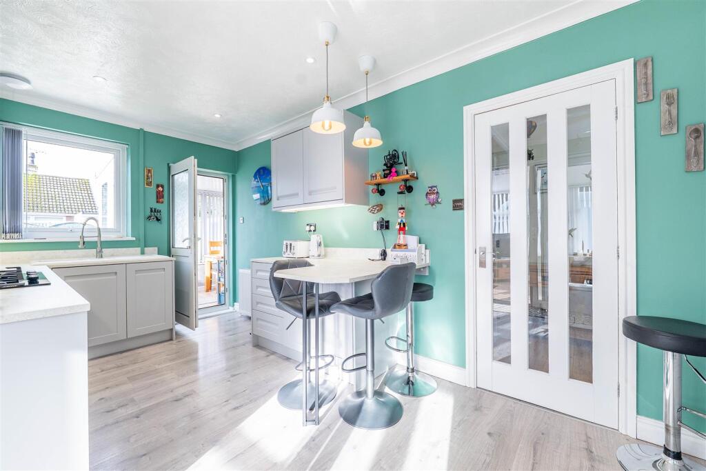 Kitchen/Breakfast Room