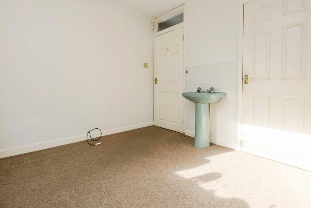 Office/Bedroom 4