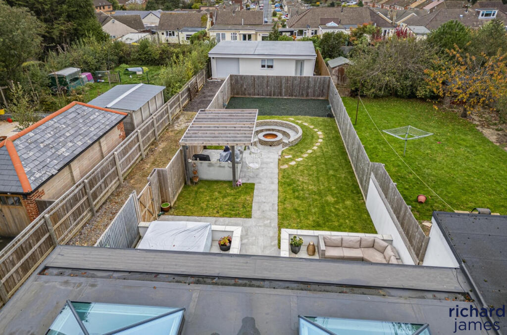 9526ddc2-8b61-4bb...