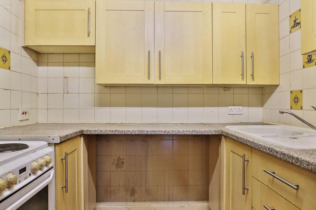 Kitchen-min.JPG
