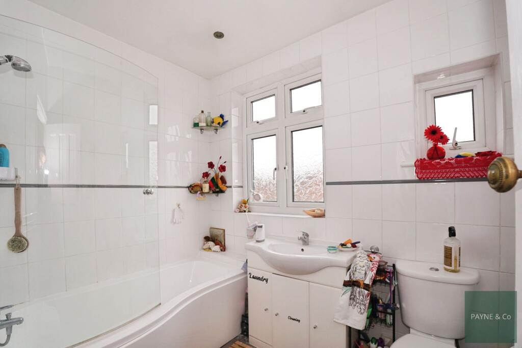 First Floor Bathroom/WC