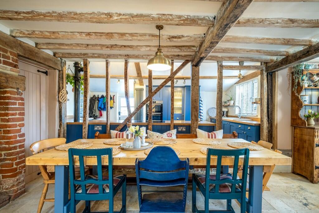 1440px-Halfboys-2...