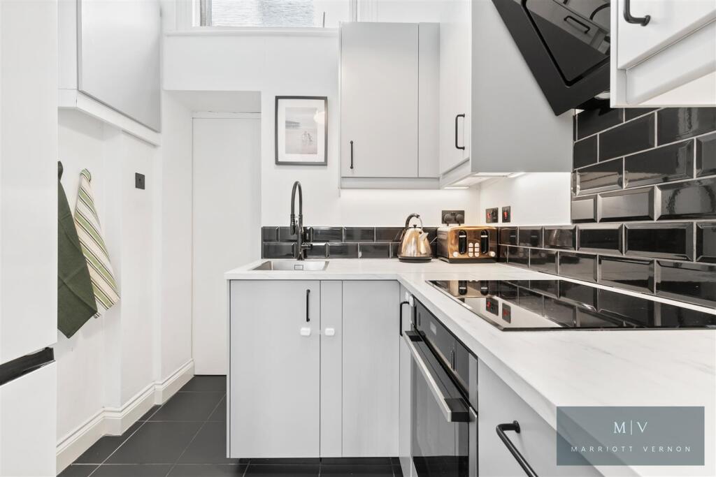 Aberdeen Road 14 F1 MV-3.jpg