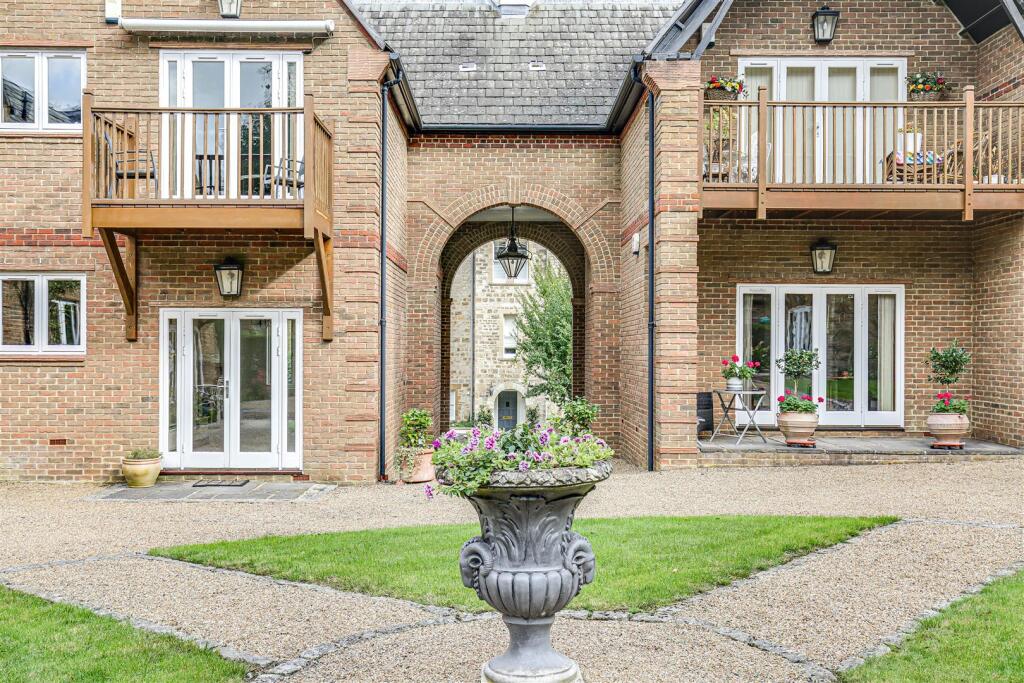 Archway October 2023.jpg