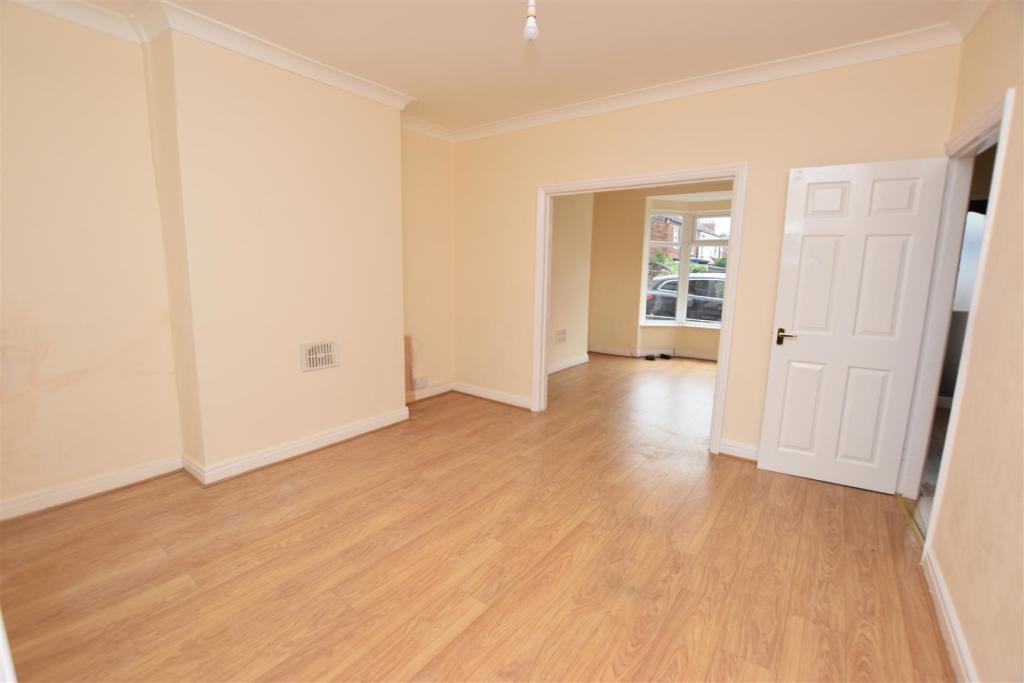 Dining Area.JPG