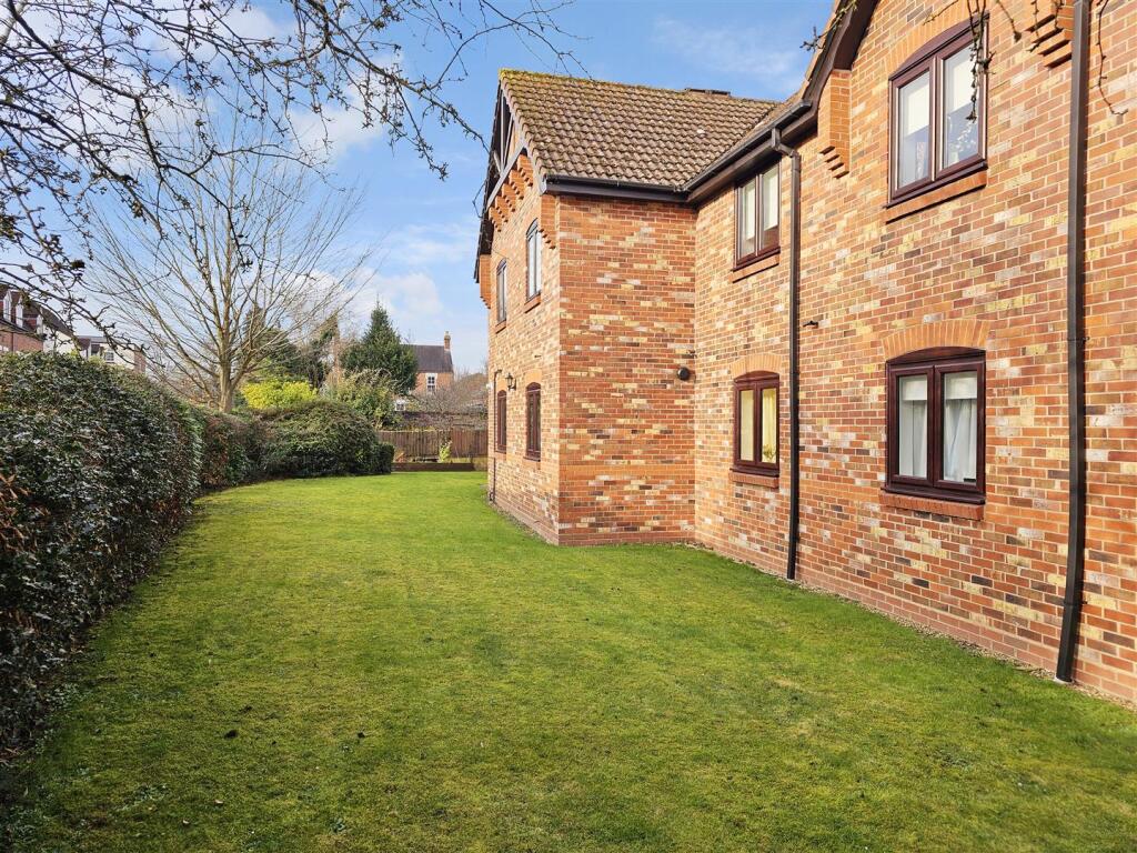 Communal Rear Gardens