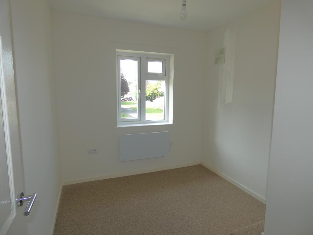 Pic 8 Bedroom 3.JPG