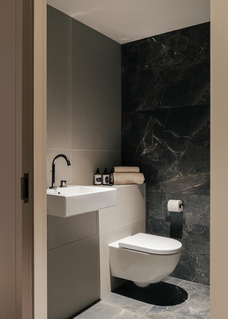 Chapter House 2 Bed-17.jpg