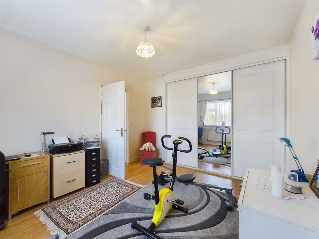 Bedroom 3 /Office