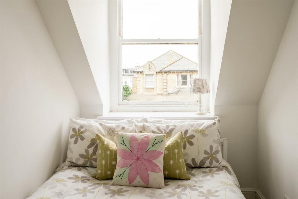 Flat 5, 9 Fourth Avenue -13.jpg