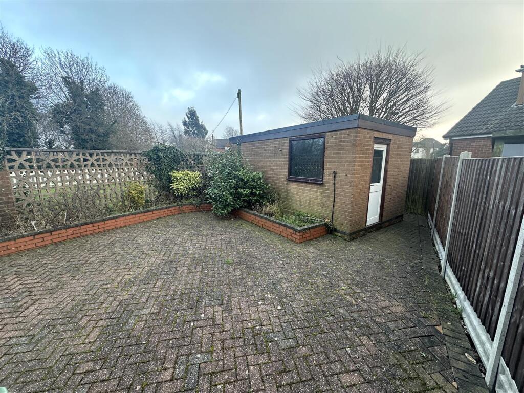 GARDEN 2.jpg