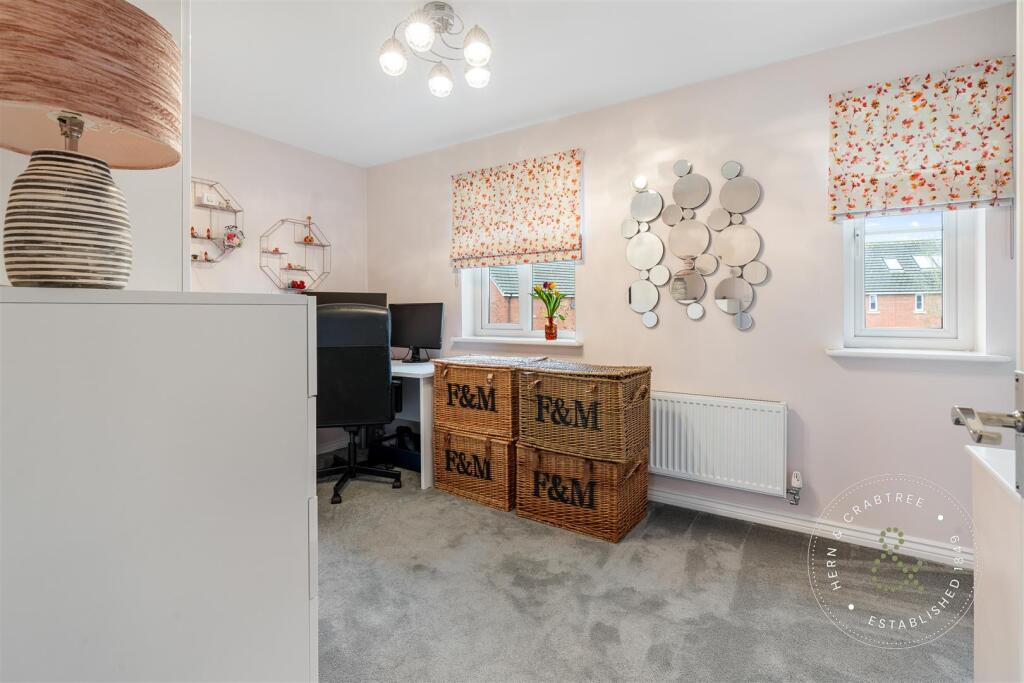 Ffordd Nowell, Hern Crabtree (17).jpg