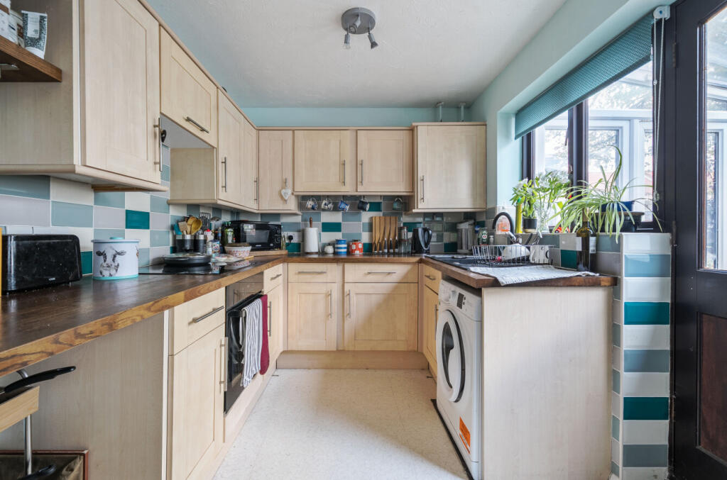 1383668-17-691f37...