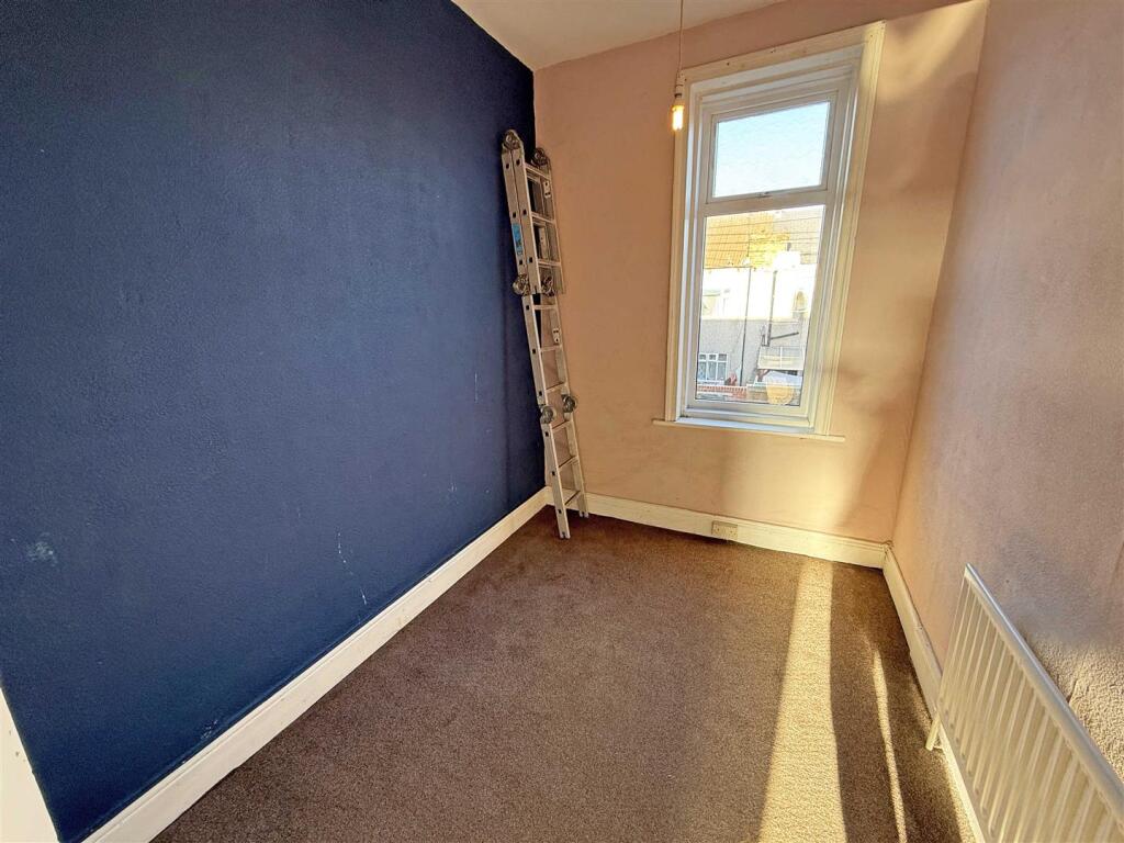 Waldo Street Bed2.jpg