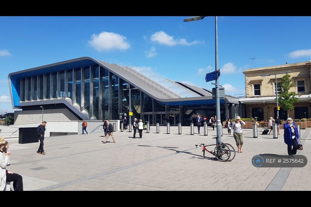 Reading Train Station 15 Minutes Walk