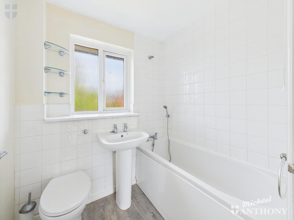 CAM03852G0-PR0383-STILL013