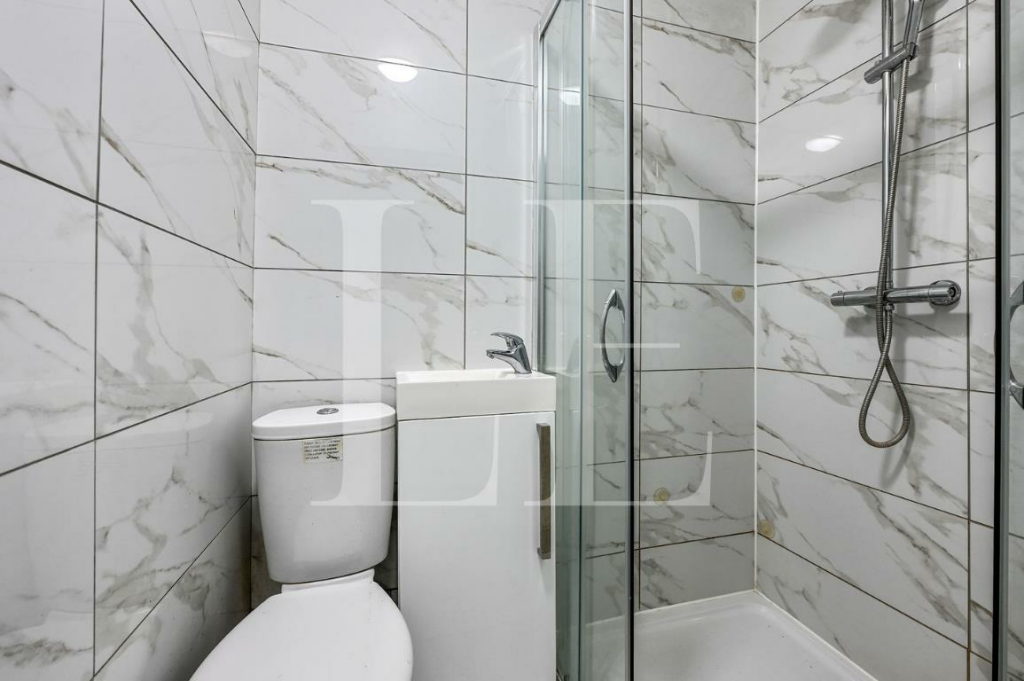 Haselbury Road (14).png