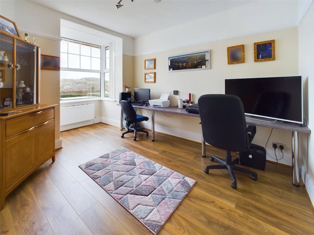 Bedroom 4/Office