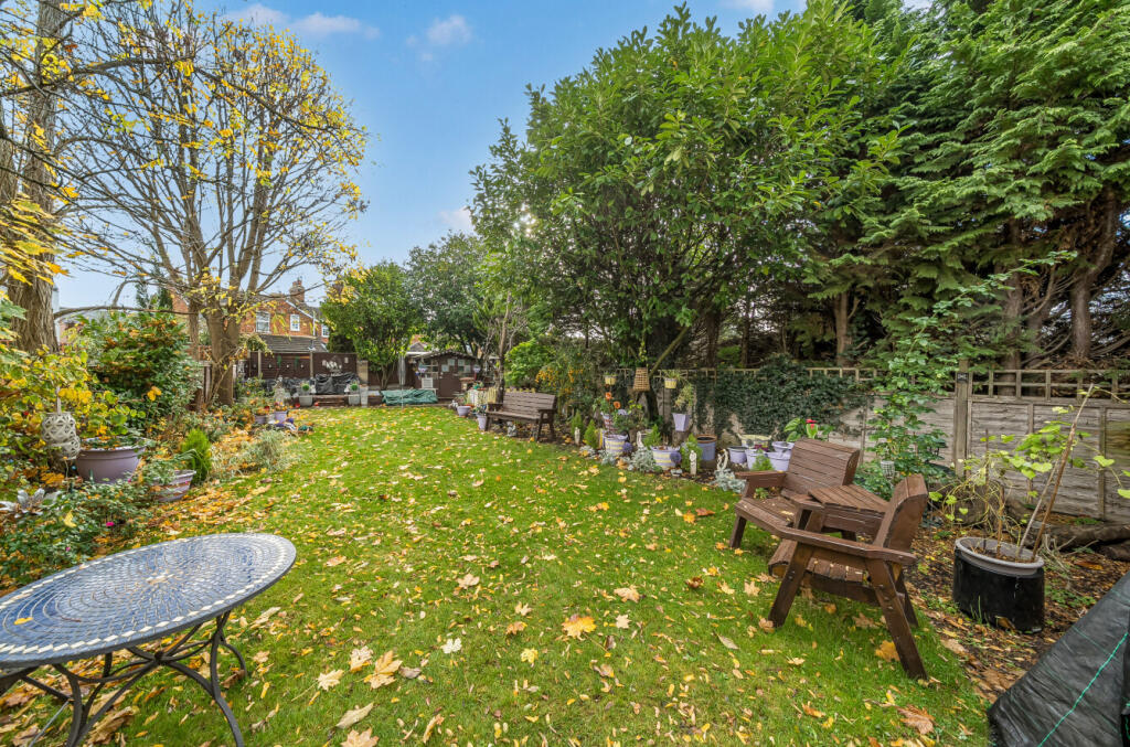 1375881-3-69147eb...