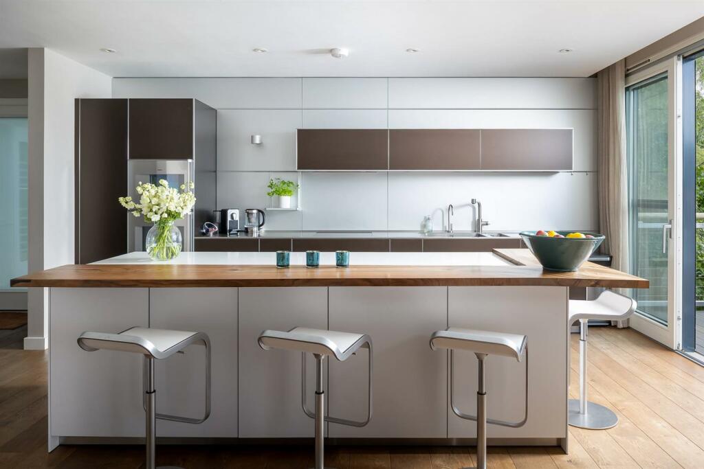 13 - 19 Longcross Causeway - GL7 3DT - Web.jpg
