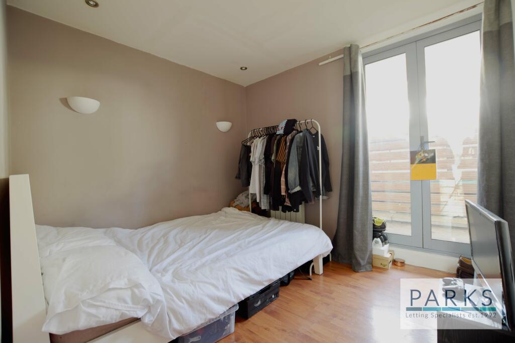 Photo 03