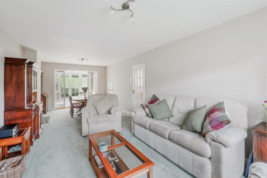 CHIPSTEAD LANE (19).jpg