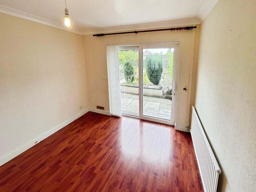 268ff028--4A6A-94BC-9677642808F0-19837-000002CE09F