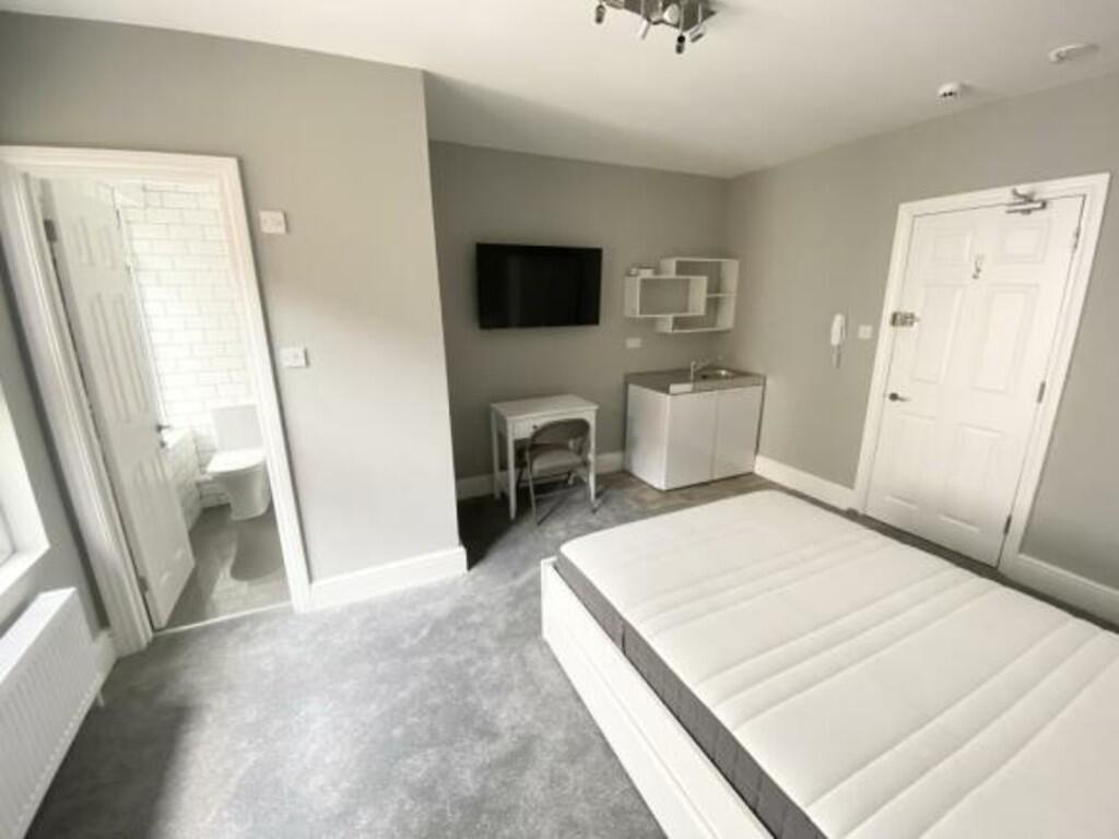 5137_000664162_IM...