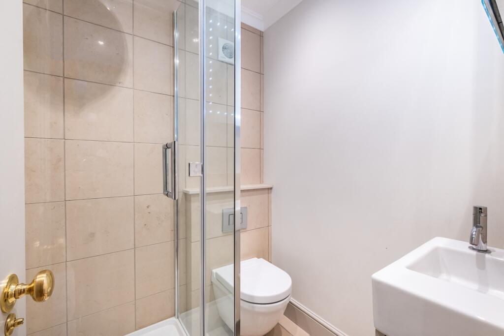 Bedroom One En-suite