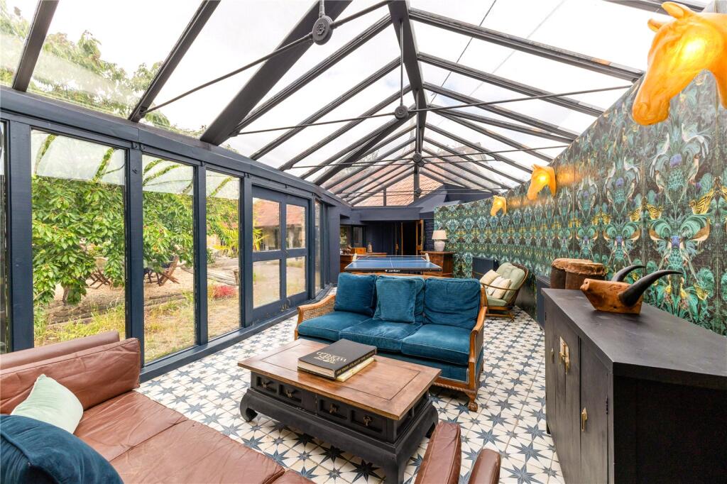 Family/Garden Room