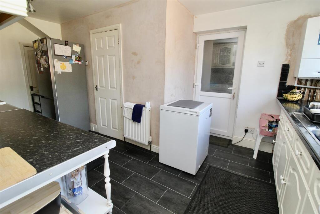 L - Shape EXTENDED Kitchen