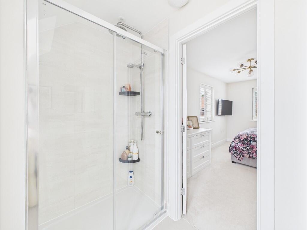 CAM05068G0-PR0038...