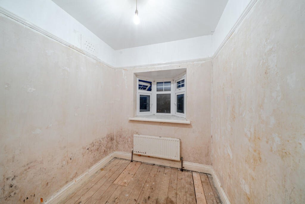 1376686-18-690cd9...