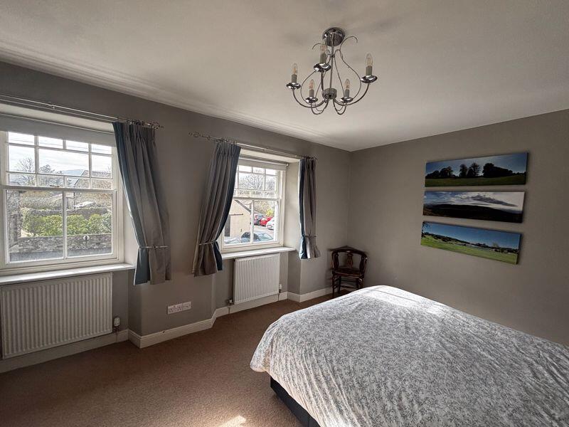Front bedroom 