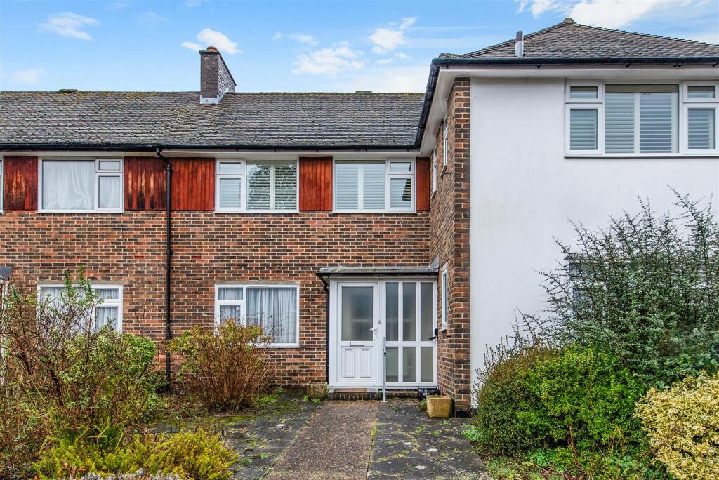 COURTLANDS CRESENT,37- (1).jpg