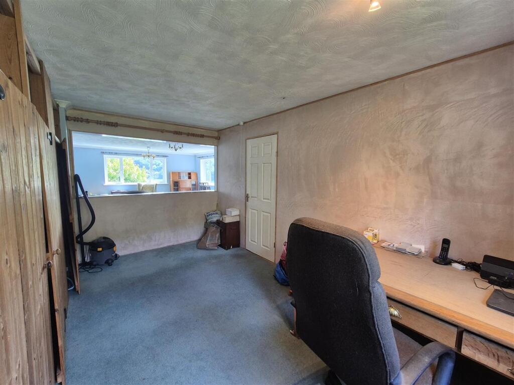 Bedroom 3.jpg